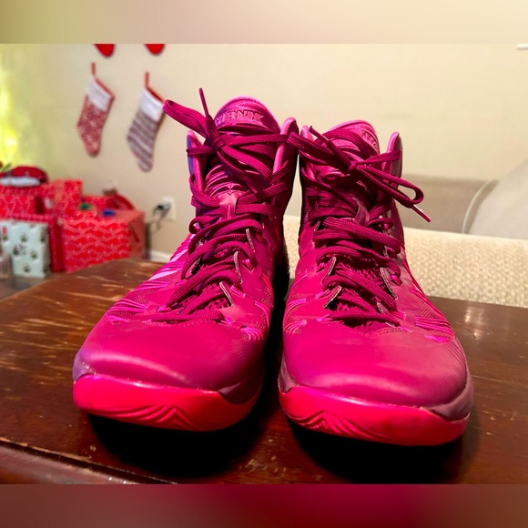 2013 Nike Hyperdunk Raspberry Red - Picture 3 of 6